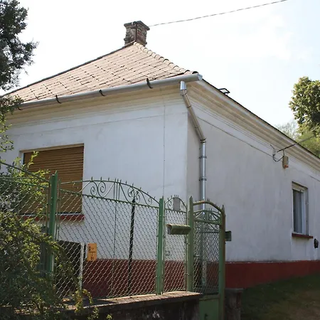 Első Ház Apartamento *